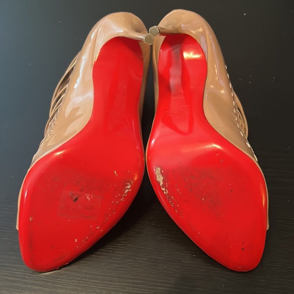 Christian Louboutin Gortika Patent Strappy Open Toe - Picture 4 of 9